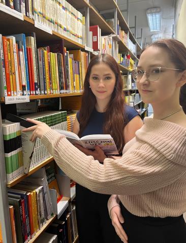 Bulduru tehnikuma bibliotēkā laipni gaidīts ikviens skolas audzēknis , pedagogs un darbinieks !